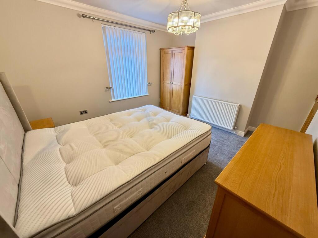 bedroom 1.2