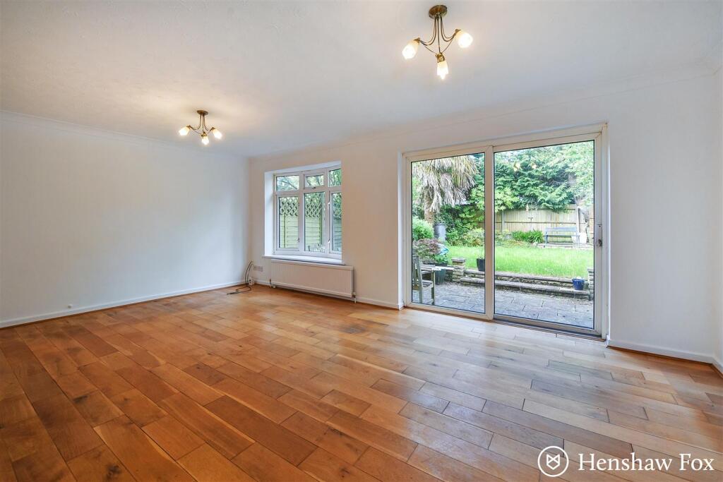 Ph9_5913555 - Copy.jpg