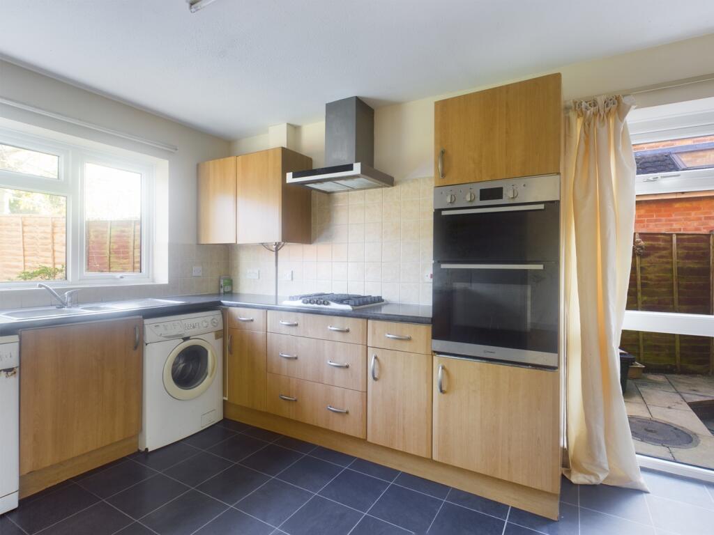 CAM00585P1-PR0201-STILL03