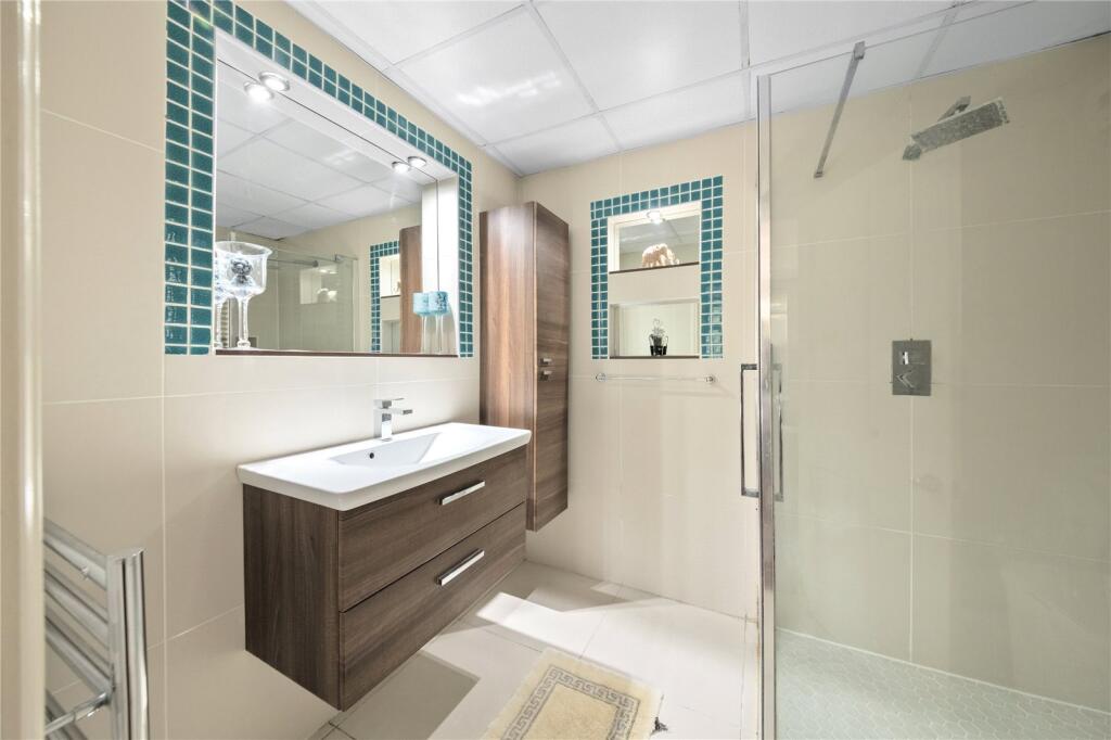 Ensuite