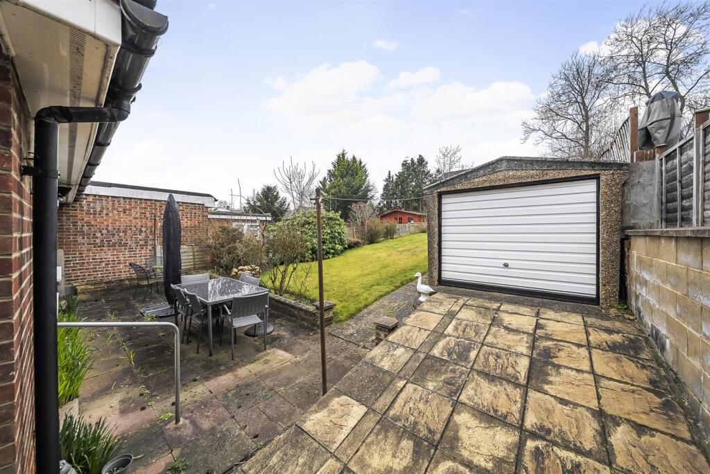Garage: