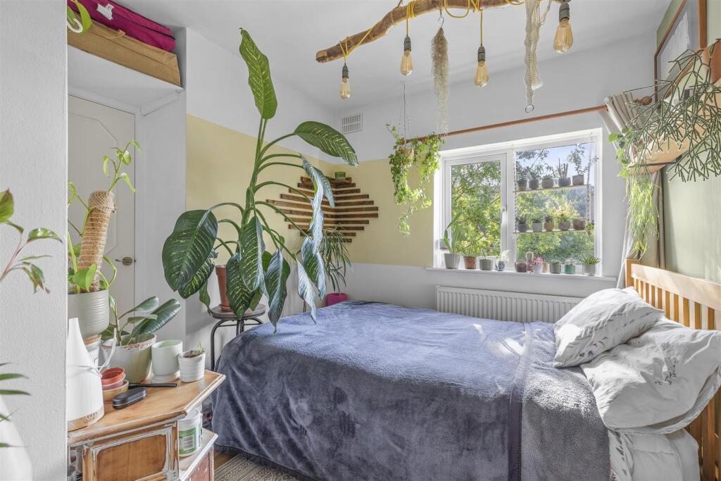 Flat 1, 52 Whitelands Road, HP12 3EL-8.jpg