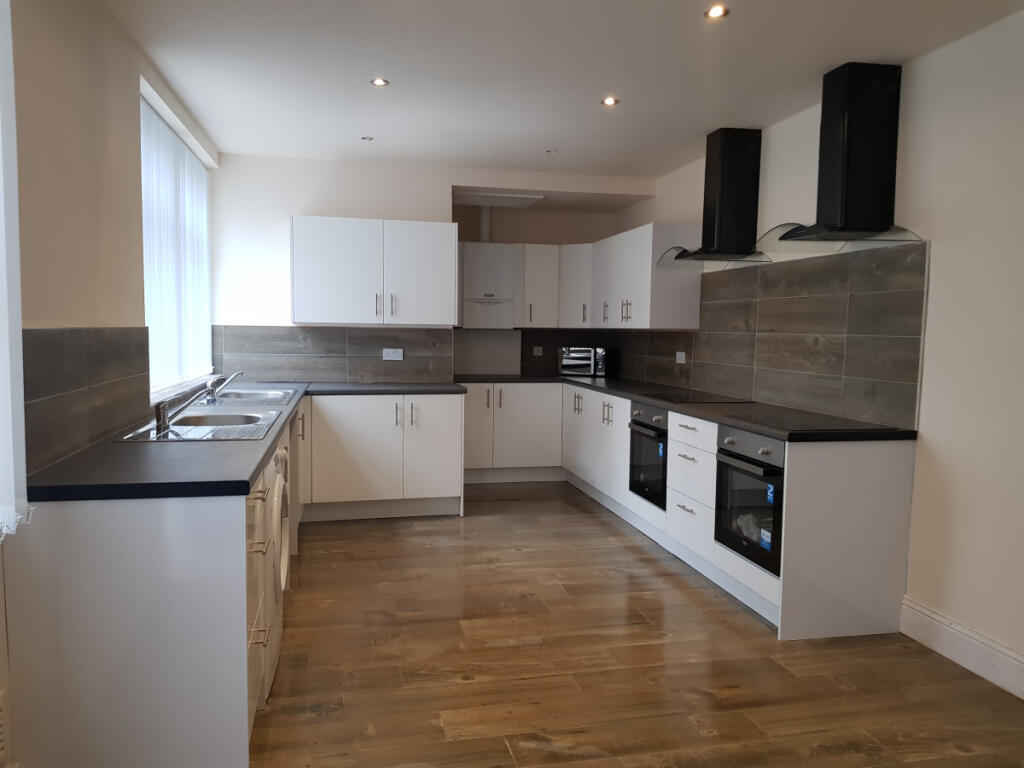 33 Bairstow Street - House Share