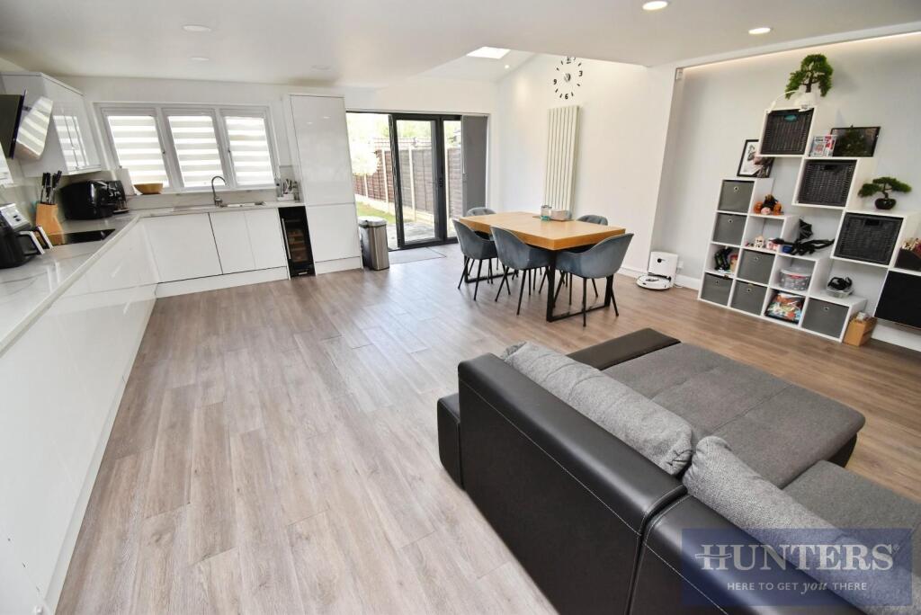 Family -Living-Kitchen