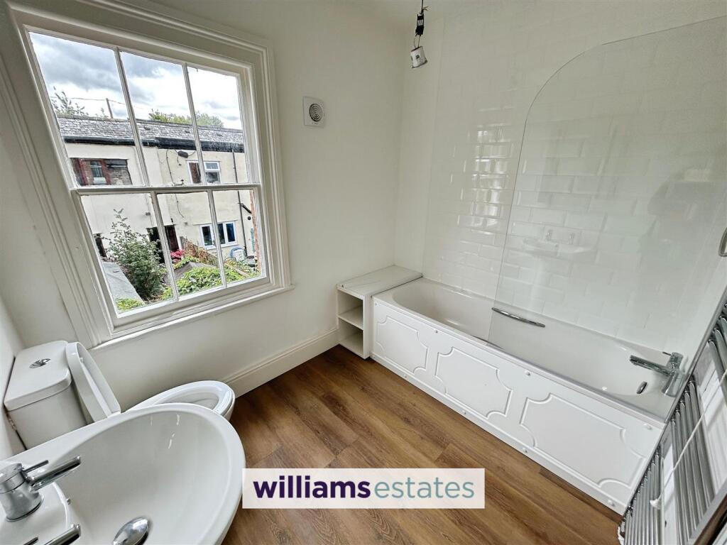En Suite Bathroom