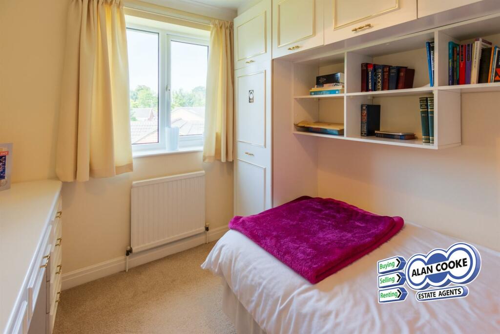 BEDROOM 4
