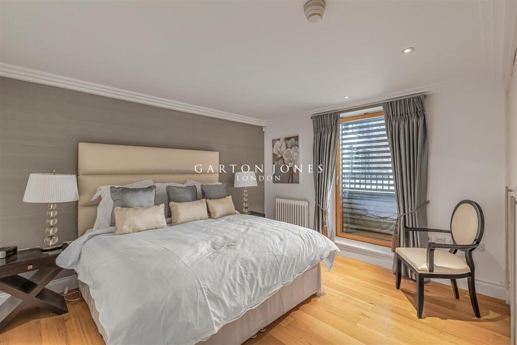 Bedroom.JPG