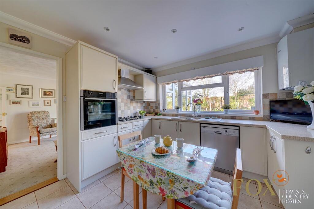 23 Old Road North (8).jpg