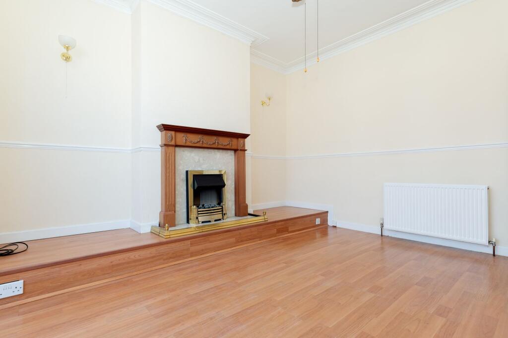 SITTING ROOM DINING ROOM AND KITCHEN