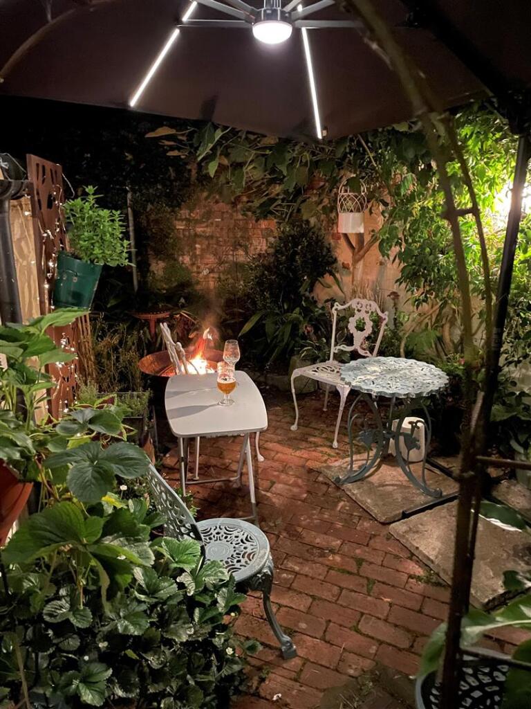 Church Cottage - Garden 1.jpg