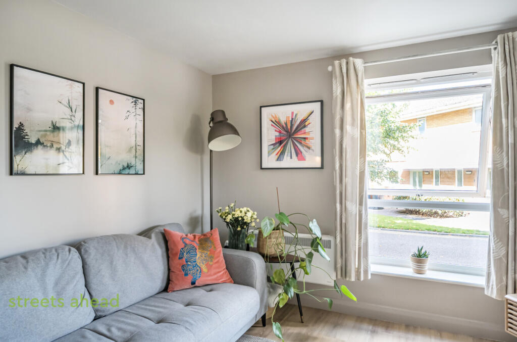 093b3072-33d8-47c...