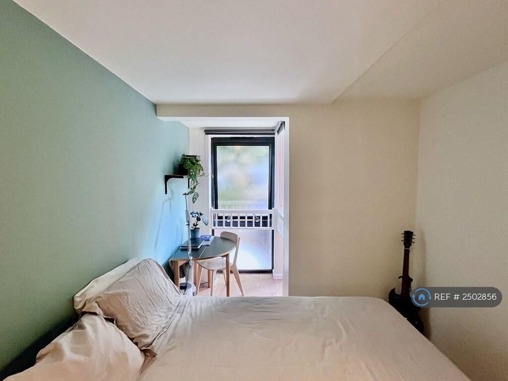 Bedroom 01