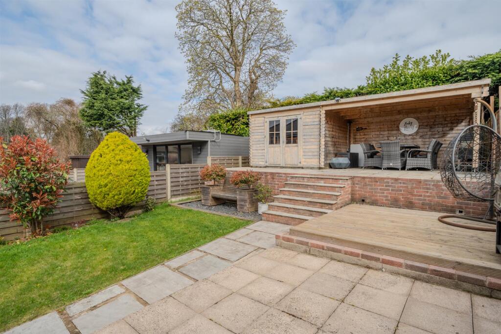 15 Beechcroft Road-4.jpg