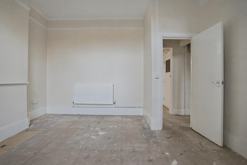 Flat 1, 104 Goldsmith Avenue, Acton, London, W3 6HW
