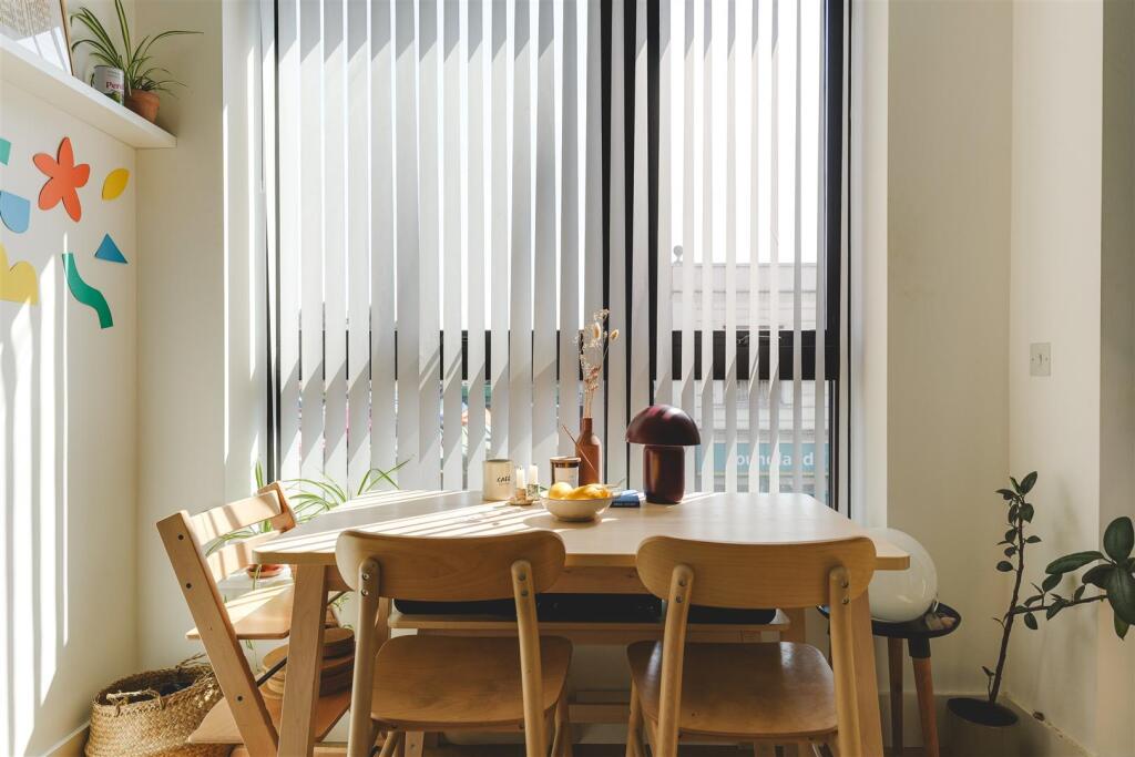 Kingsland Road-2.jpg