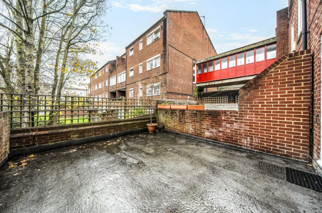 1386535-6-692d8f8...