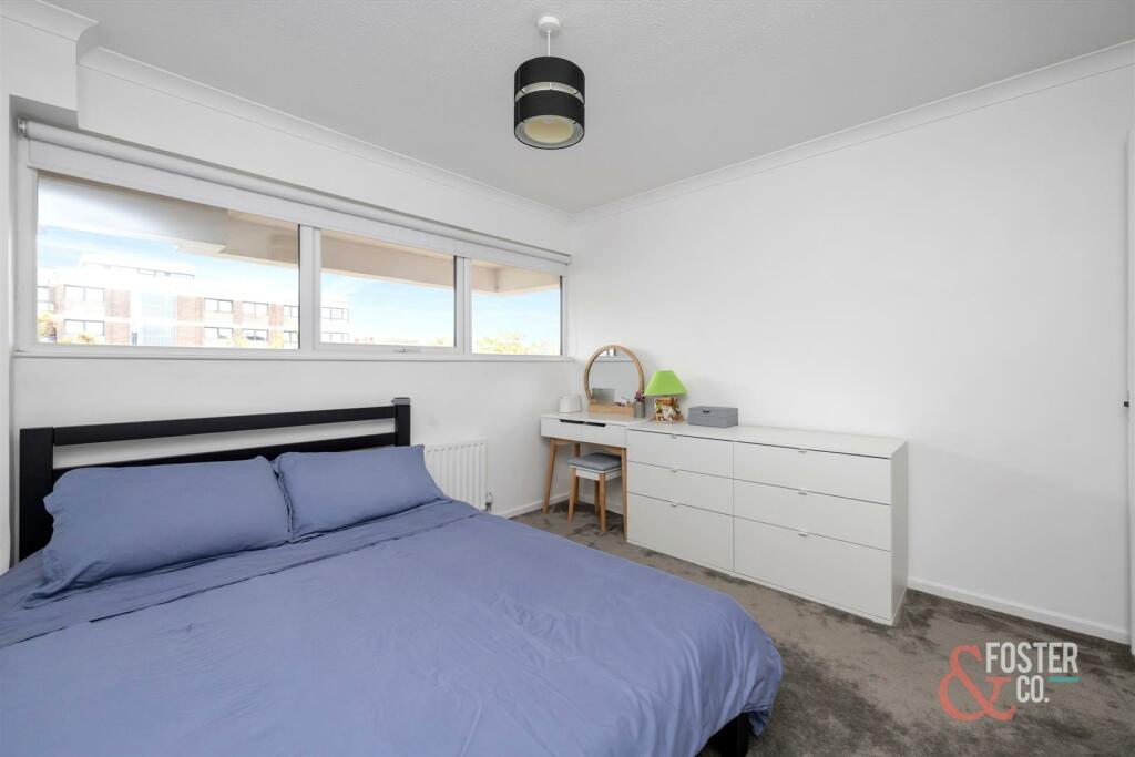 Eaton Gardens, 16-18, 34-005.jpg