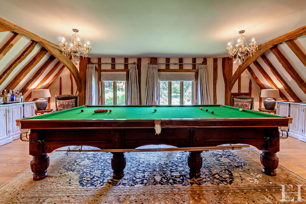 8645646-interiorW...