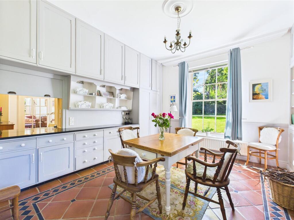 Breakfast Room