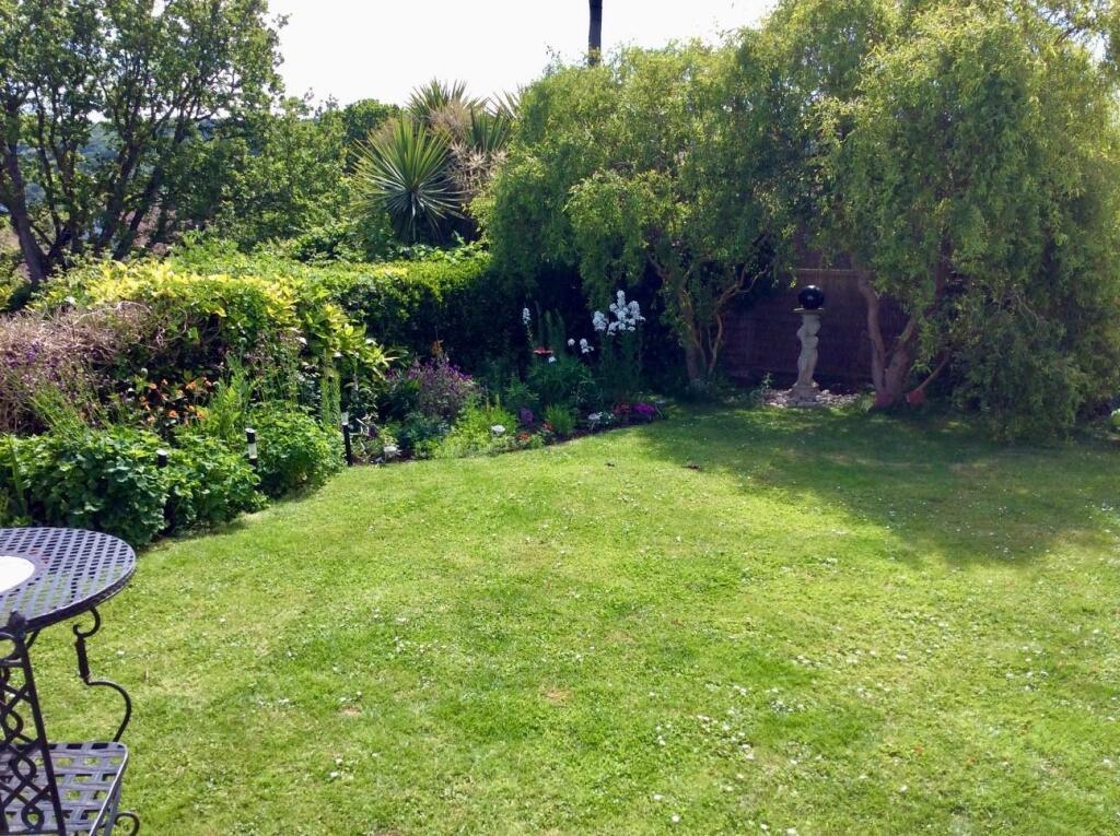 Front Garden - Summer.jpg