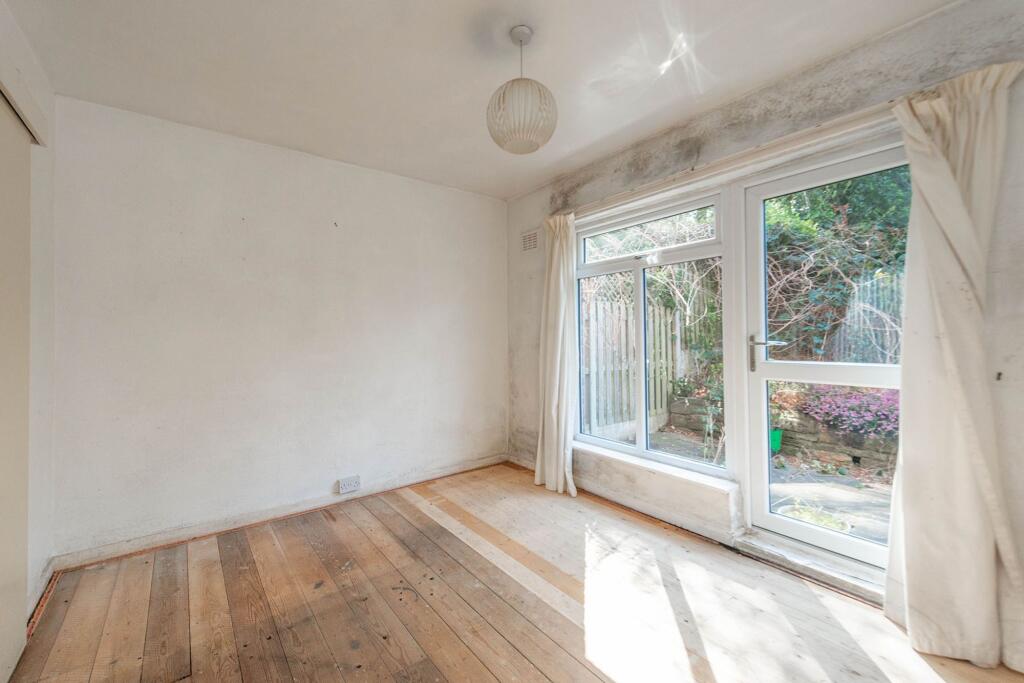 KITCHEN, LIVING ROOM AND DINING ROOM
