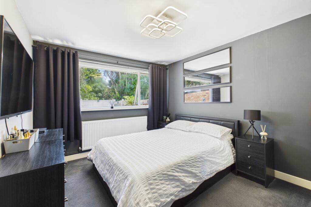 CAM03162G0-PR0291-STILL006