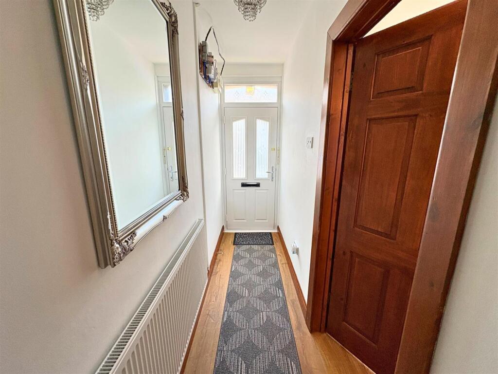 Hallway b (edit).jpg