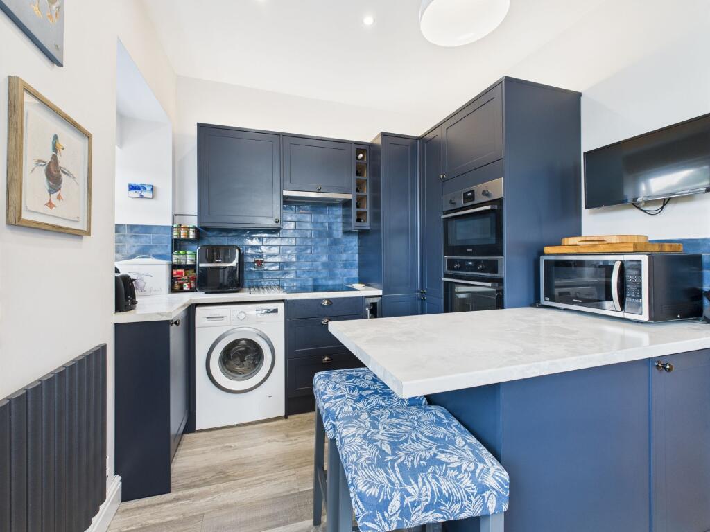 Main Breakfast Kitchen