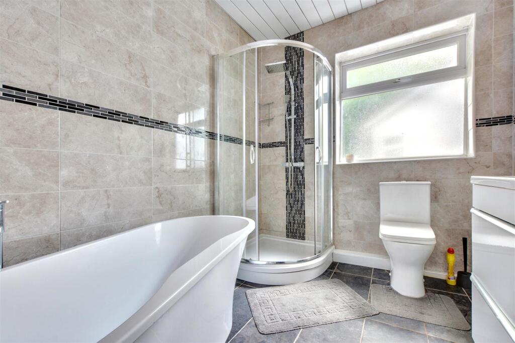 Bathroom.jpeg