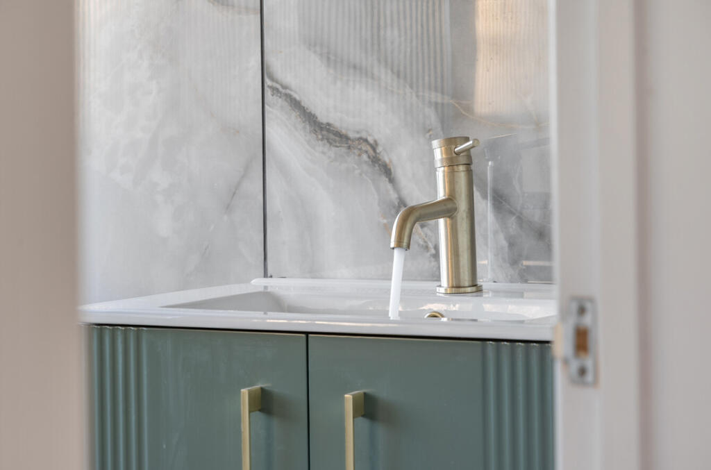 1380683-20-6920d2...