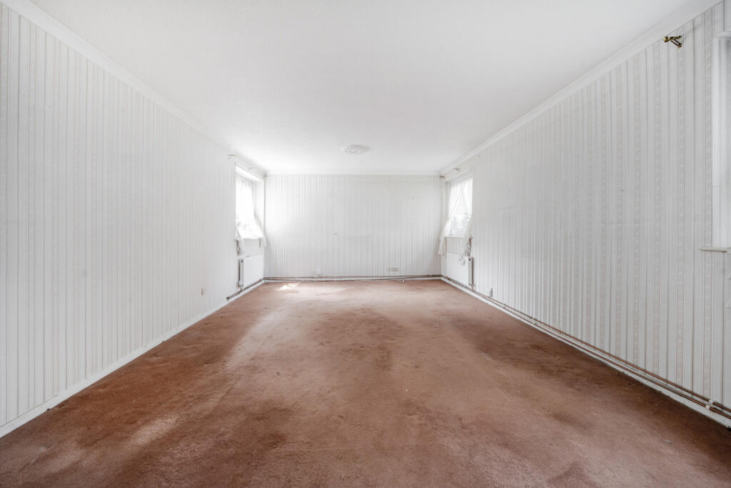 1313857-6-685549a...