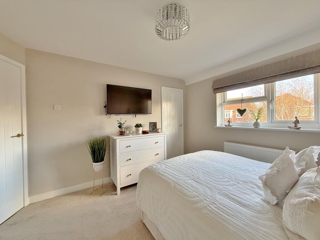 Lower Drayton Lane, Drayton