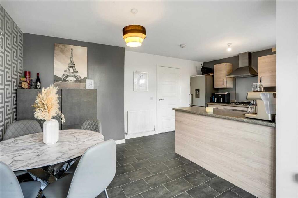 Dining Area (1)