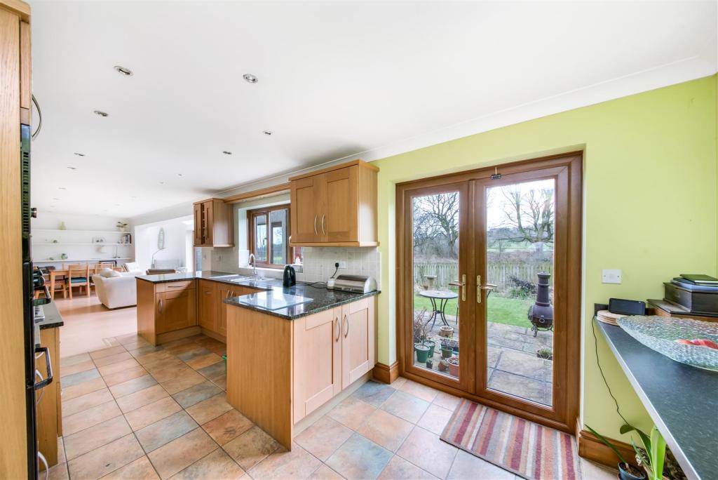 OPENPLAN LIVING DINING KITCHEN