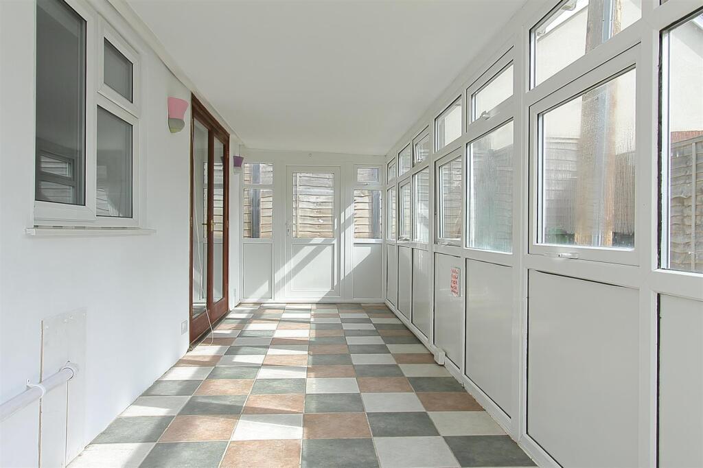 Rose Cottage, 17a Picket Piece (17).JPG