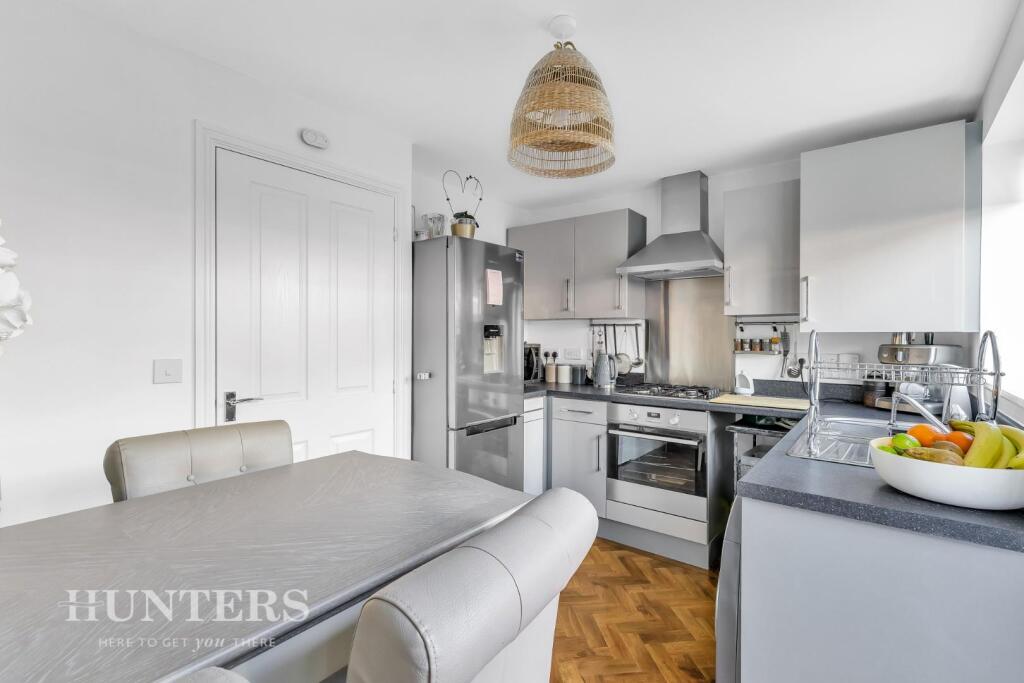 Dining kitchen