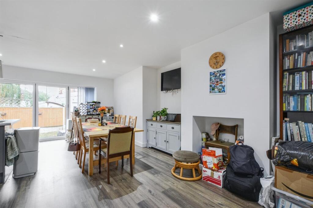 Kitchen Diner_1.jpeg