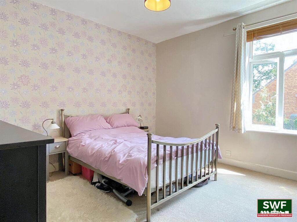 Bedroom1.4.jpg