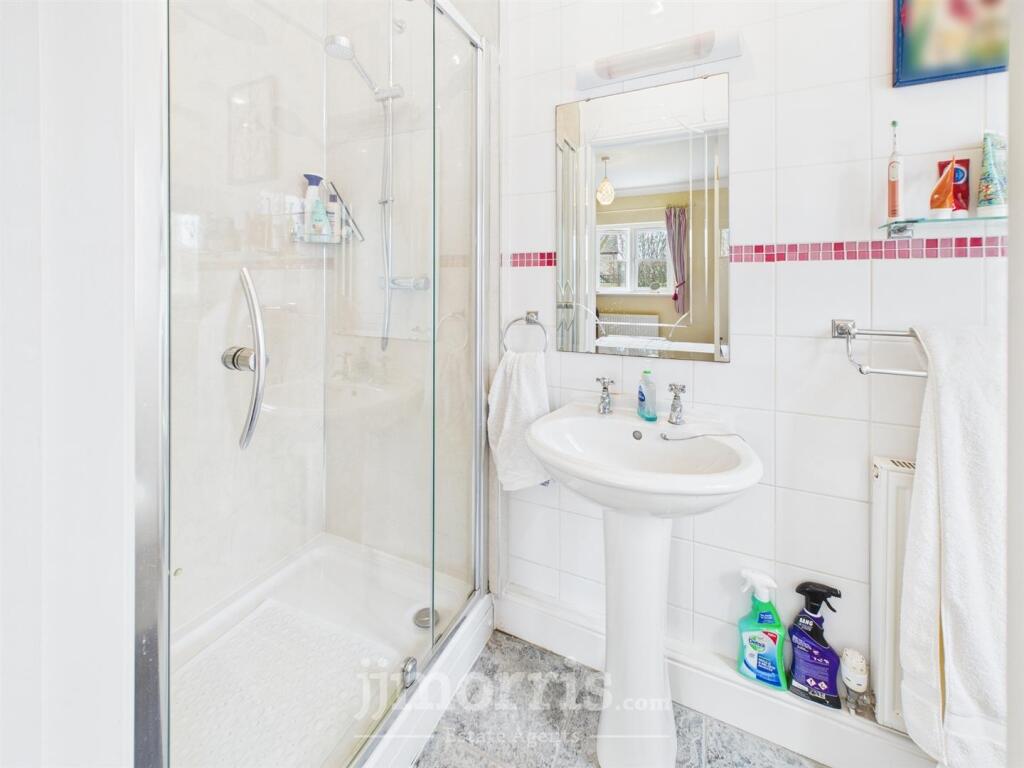 En Suite Shower Room