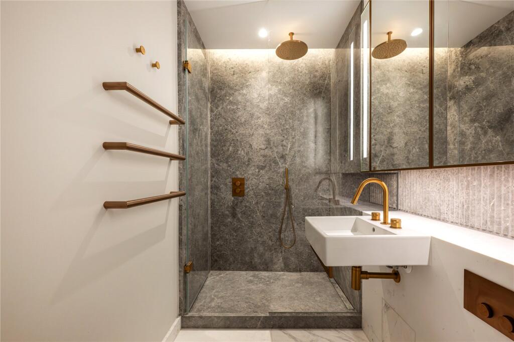 Bedroom 2 Ensuite