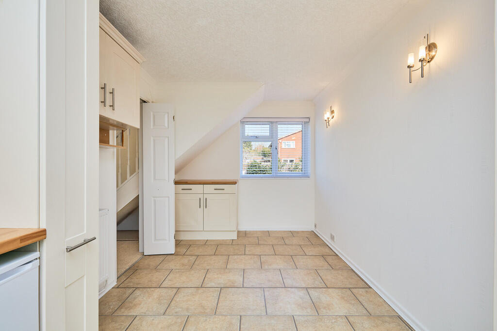 Edward Knight 202...