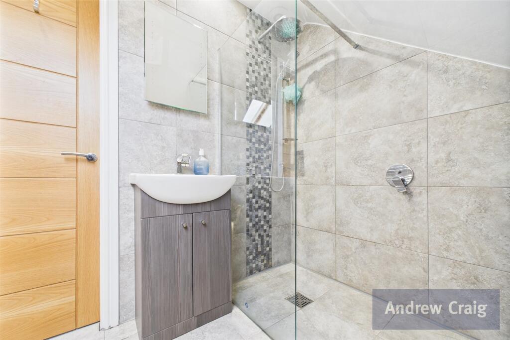 En Suite Shower Room