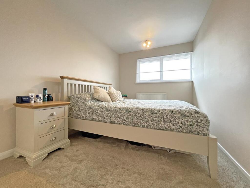 Findon Gardens 20 - Bedroom One.jpg