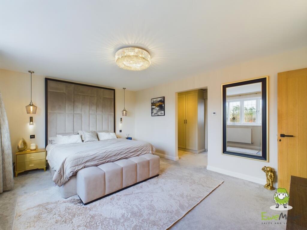 CAM03778G0-PR0171-STILL056