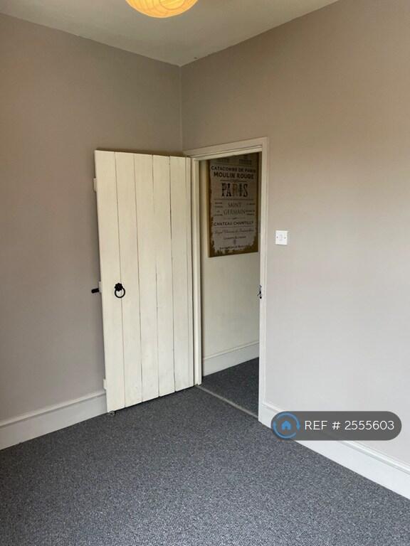 Second Bedroom With Cottage Door