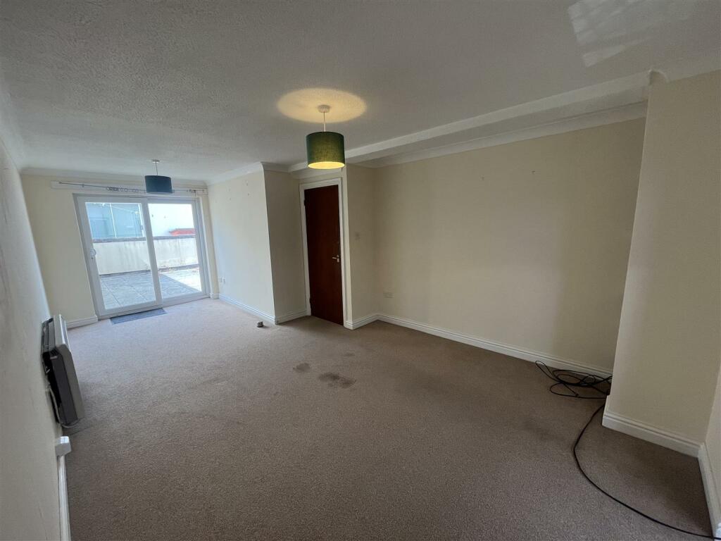 Living room / Dining room