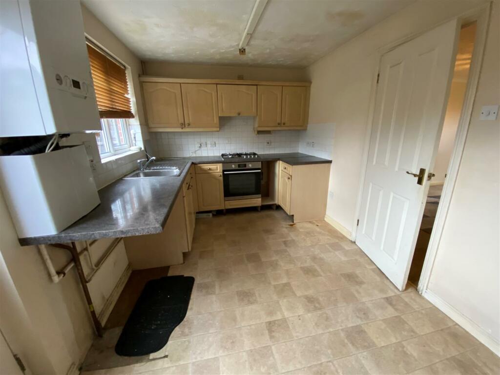 kitchen b.jpg