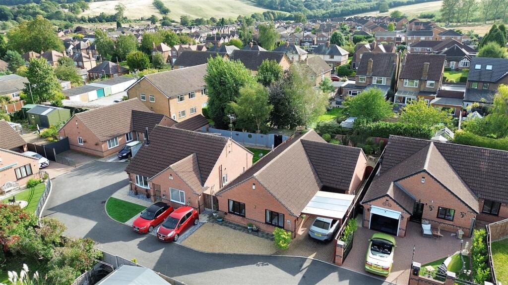 Marshall Close Calverton, Nottingham, NG14 6RE