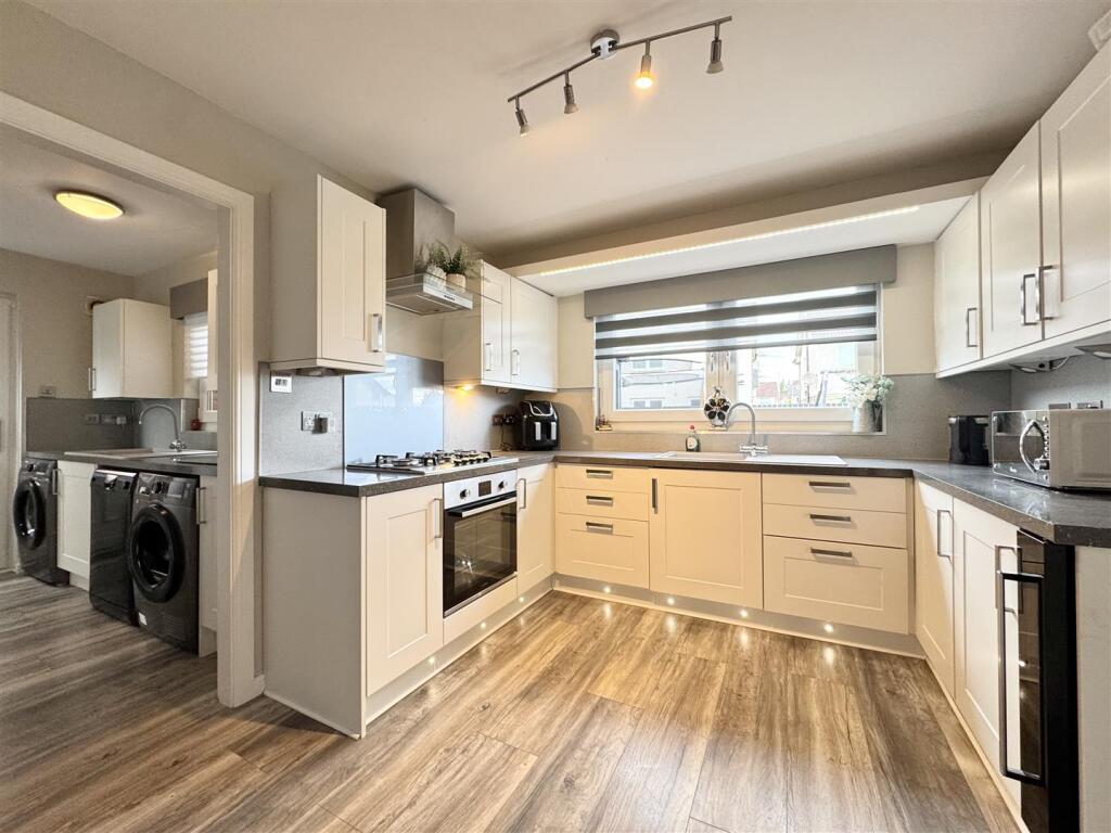 Kitchen/Utility
