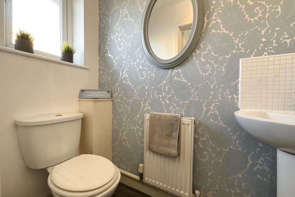 downstairs wc